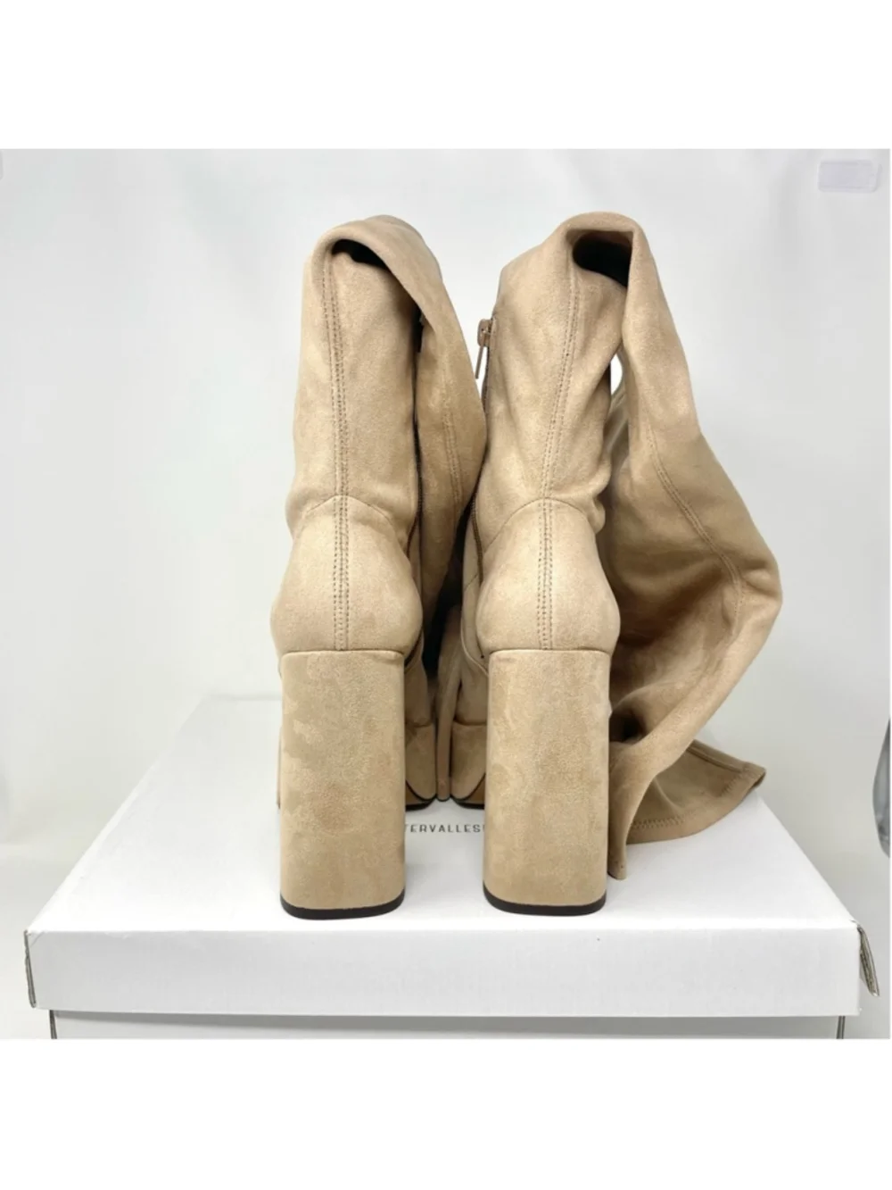 NEW L’Intervalle Azalea Taupe Tan Suede OTK Boots Made in Spain Size 39